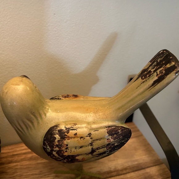 Bird decor - ceramic with metal feet 6" x 5.5" - Picture 4 of 7